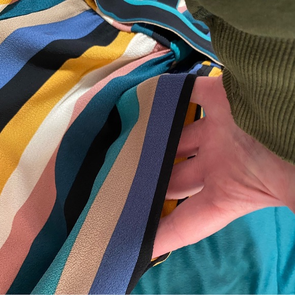 Speechless Blue Striped V Neck Belted Romper Size Medium - Picture 6 of 8